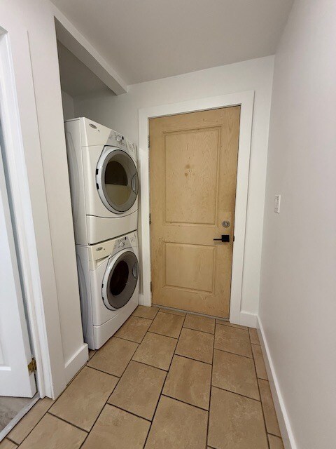 Photo - 650 Victoria St Unit Main Floor