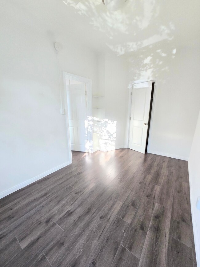 844 N Hoover St Unit 830 N hoover st apt 14