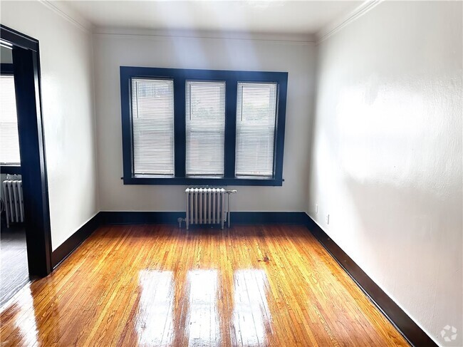 Building Photo - 401 Ridgeway Ave Rental
