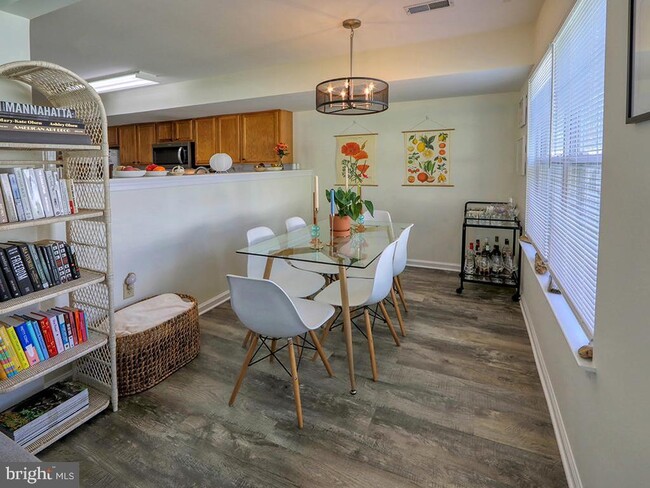 Photo - 108 Seabright Way
