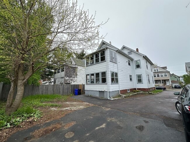 Photo - 194 Adams St