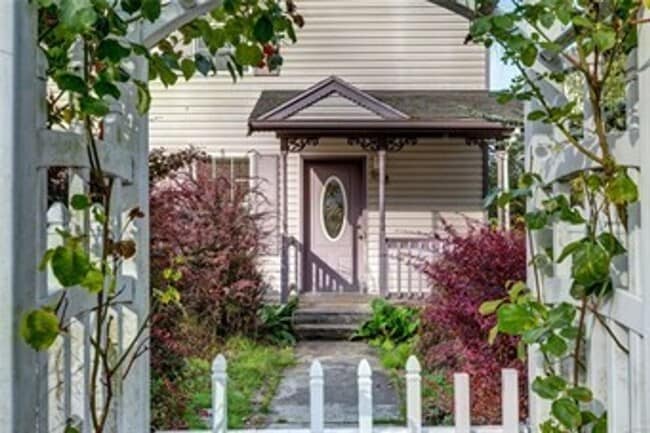 Photo - PRELEASING: 4 bdrm/1.5 bath house near WWU Park-N-Ride