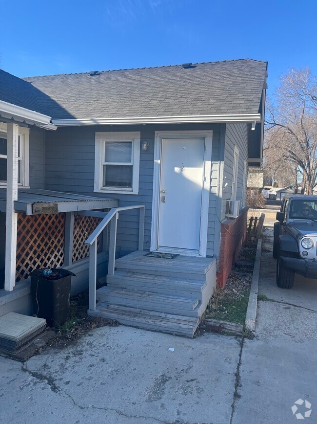 Building Photo - 412 15th Ave S Rental