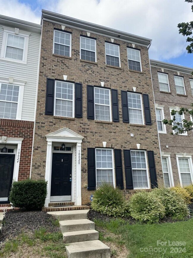 Photo - 10020 Kings Parade Blvd Townhome