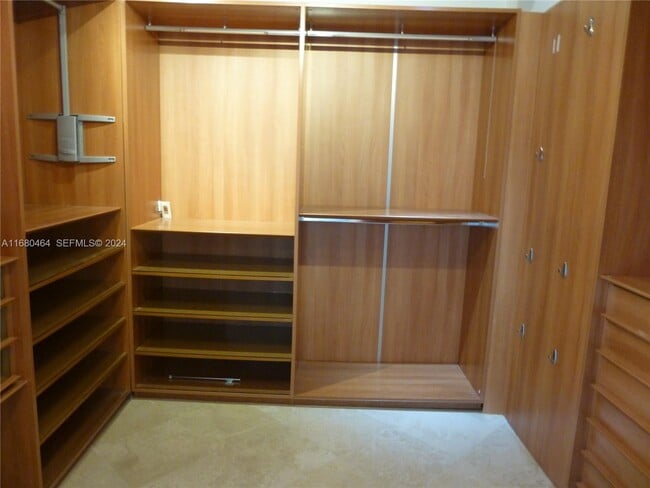 Photo - 21050 Point Pl Unit 2906