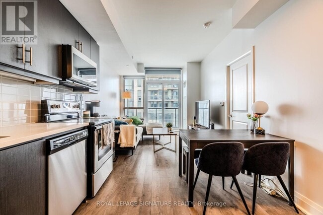 Photo - 17 Zorra St Unit 1911