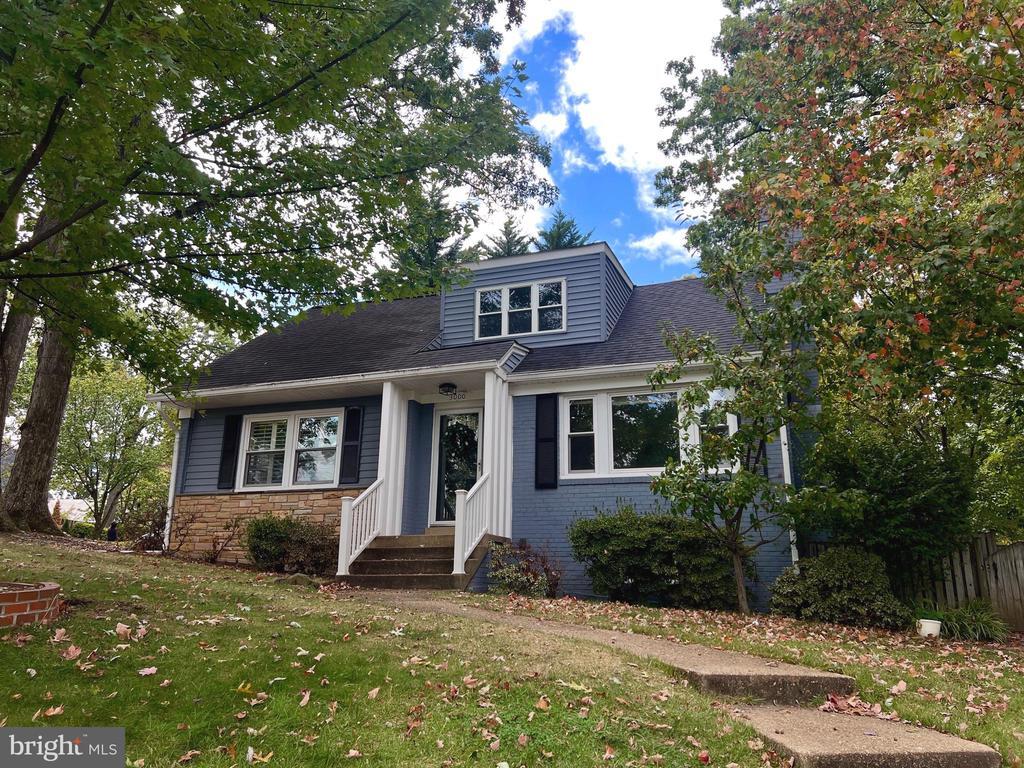 Photo - 3000 Edgehill Dr