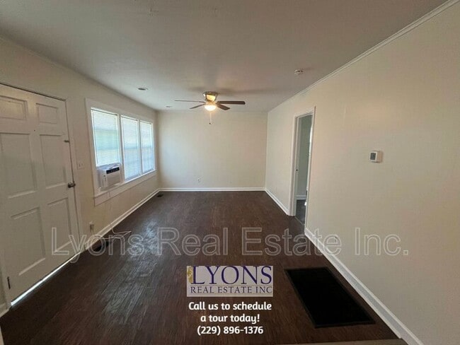 Photo - 615 E Brookwood Dr