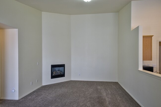 Photo - 882 NE Hidden Valley Dr