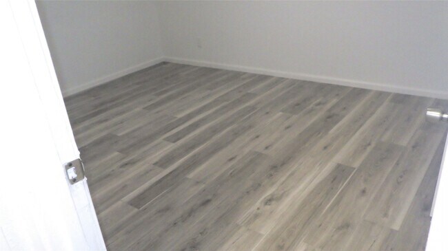 Photo - 8410 Brandon St