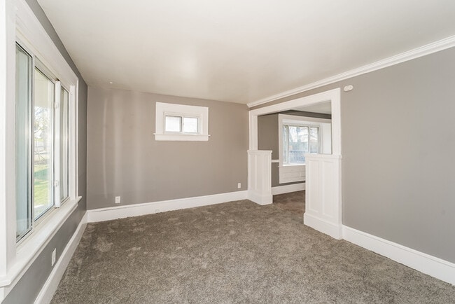 Photo - 788 Saxon Ave