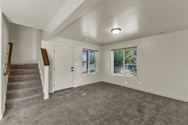 Photo - 4 Bedroom 3 Bathroom Home in Springville!