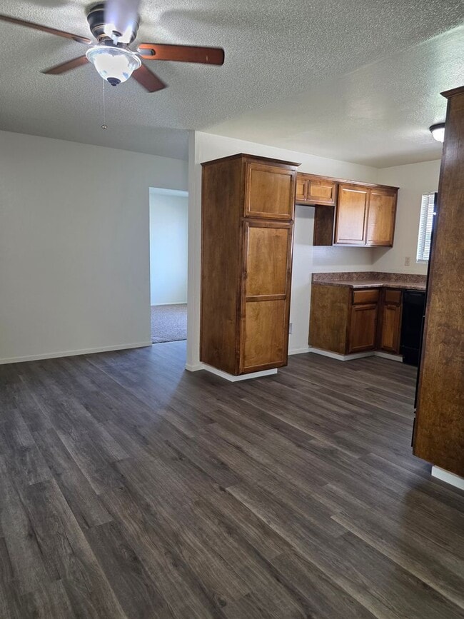 Photo - 7217 Cranbrook Ave