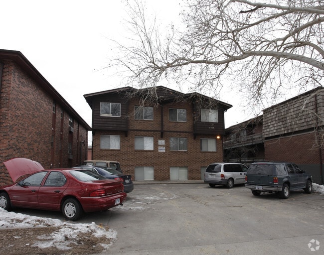 Building Photo - 1315 F St