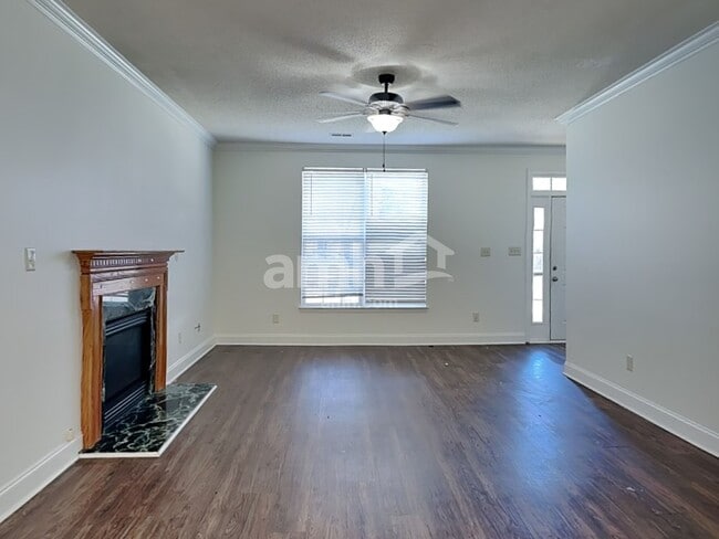 Photo - 6106 Trevor Simpson Dr