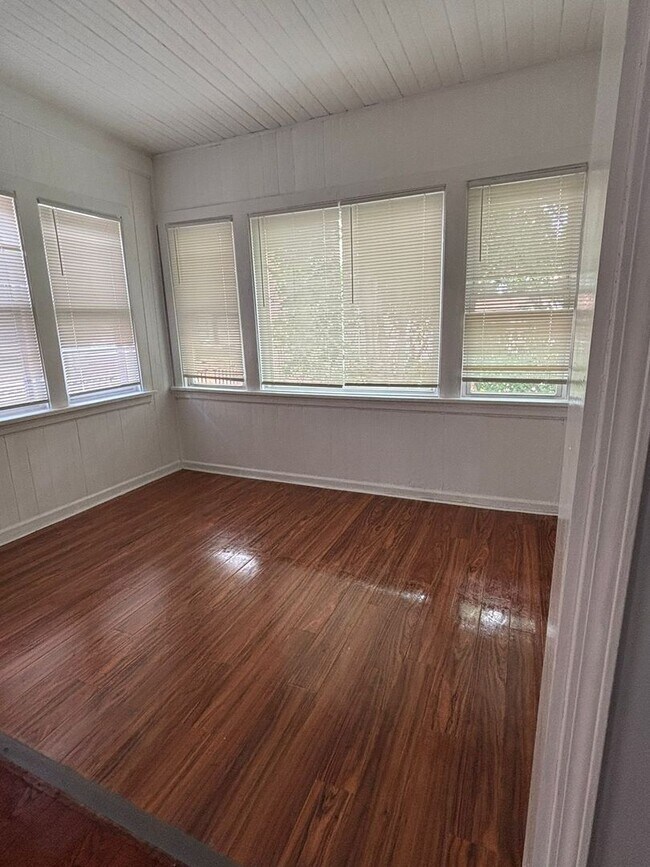 Photo - SANGAMON_7807 Unit 2