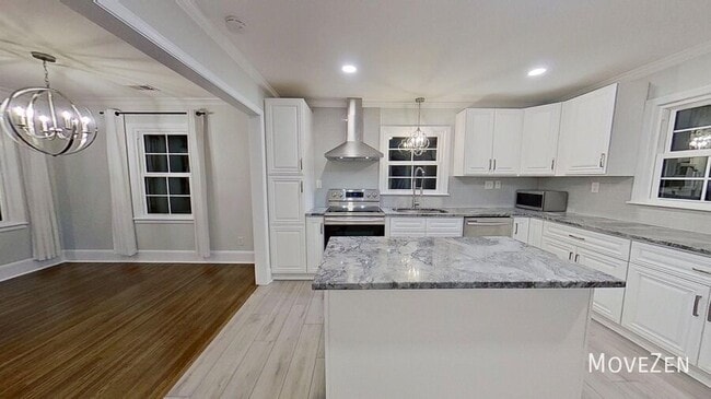 Photo - 1200 Dresden Dr W