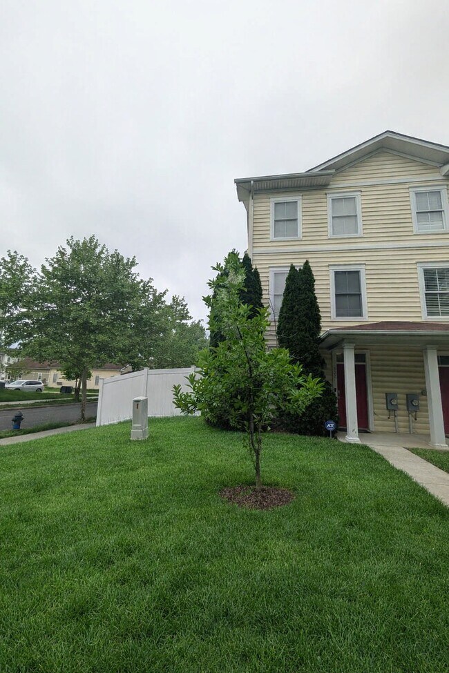 Photo - 3221 Stanton Rd SE