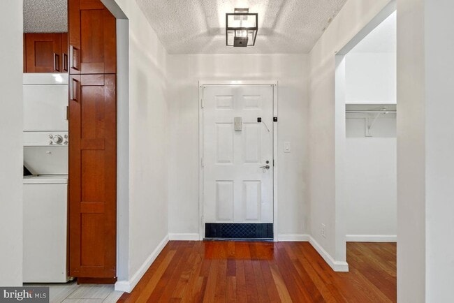 Photo - 5904 Mt Eagle Dr Unit 105