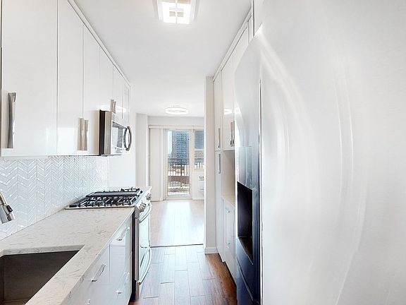 Photo - 2925 W 5th St Unit 13B