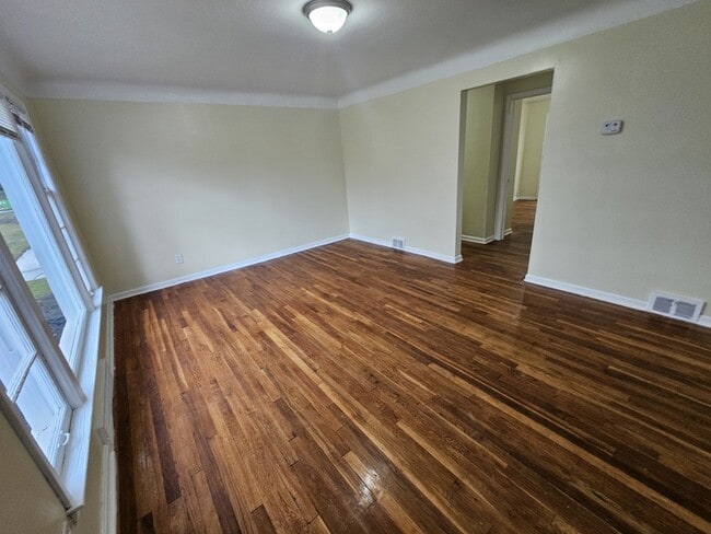 Photo - 24630 Alberton Rd