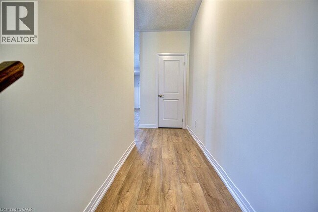 Photo - 261 Woodbine Ave