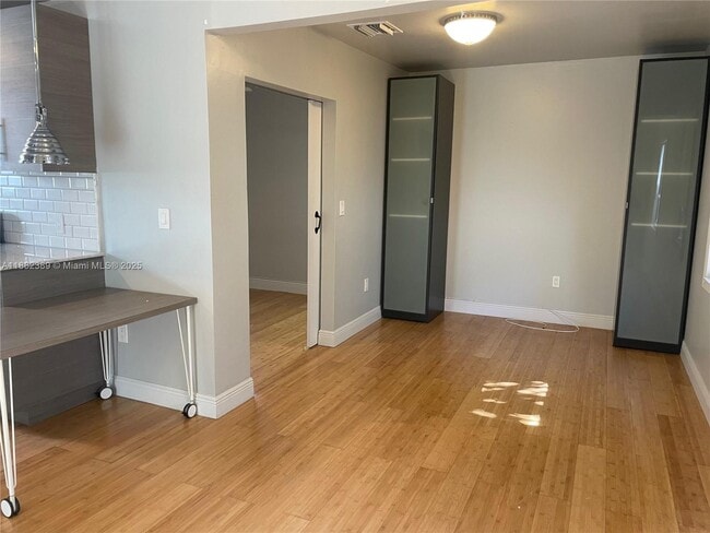 Building Photo - 131 Zamora Ave Unit 6 Rental