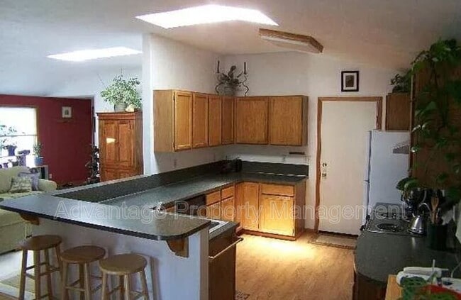 1138 NE Conser Pl