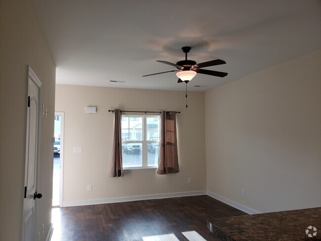 Building Photo - 409 Justice Farm Dr Rental