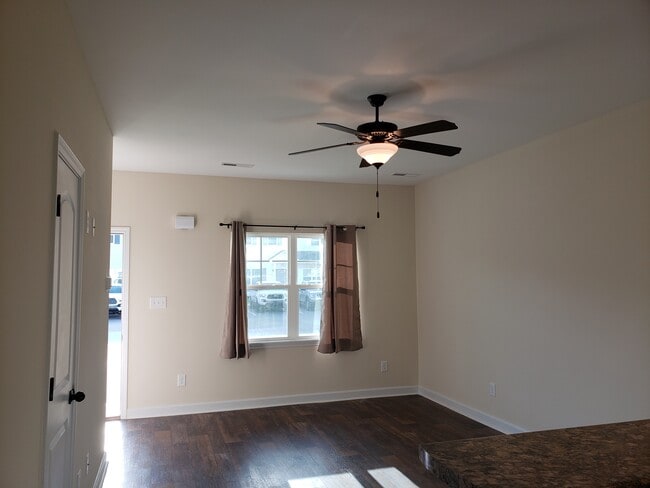 Building Photo - 409 Justice Farm Dr Rental