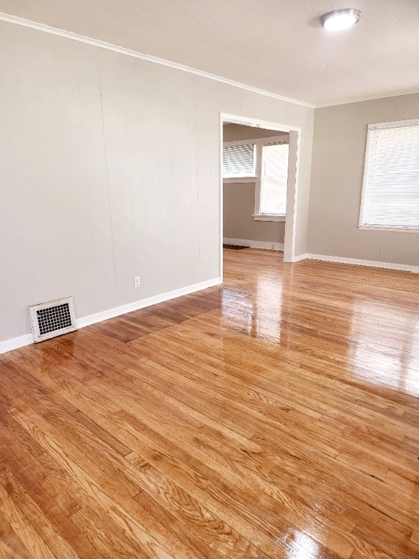 Photo - 402 Van Brunt Blvd