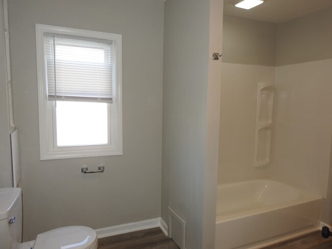 Photo - 1615 Pool St