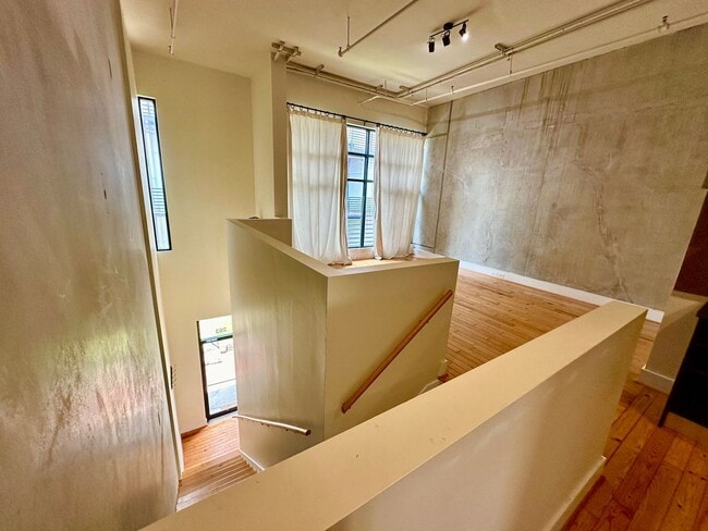 Photo - Pullman Flats #203