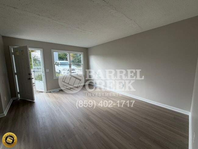 Photo - 417 Earl St Unit B