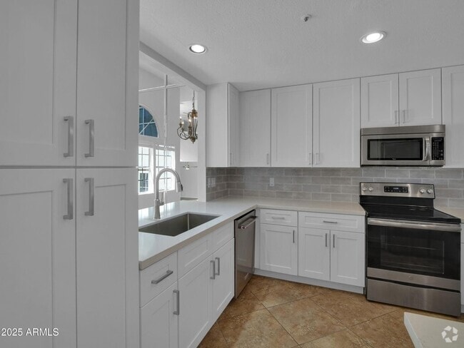 Building Photo - 11889 N 113th Pl Rental