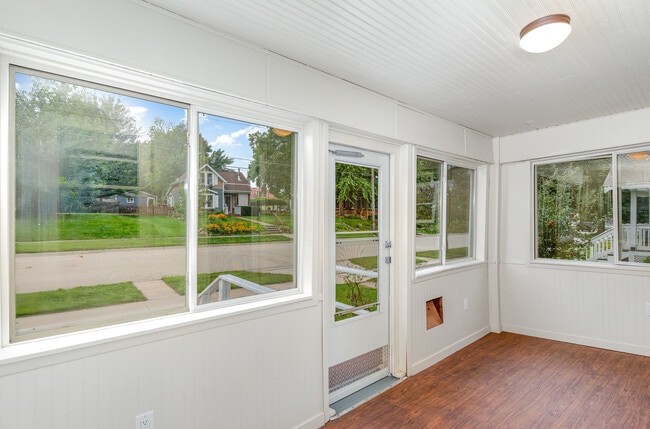 Photo - 1405 S Park St