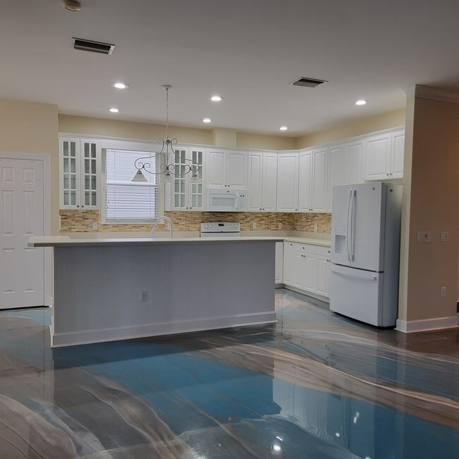 Photo - 1005 Misty Hollow Ln