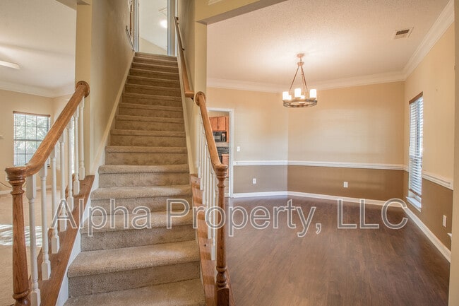 Photo - 18 Crossvine Way