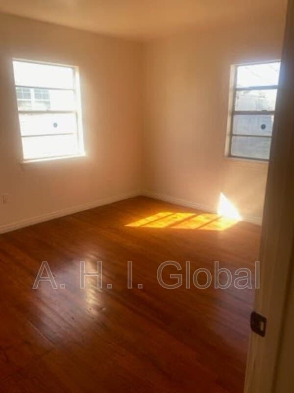 Photo - 4624 S Bonham St