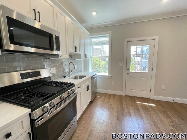 Building Photo - 191 Porter St Unit 4 Rental
