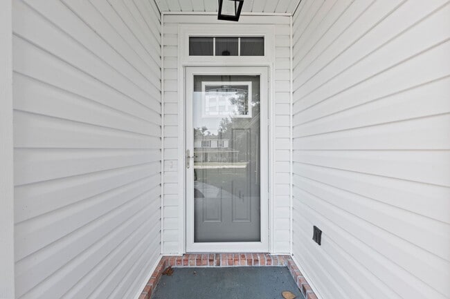 Photo - Spacious 4 Bedroom in Bluewater Bay w/ Large POOL!!
