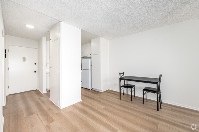 Studio -unit 353- 475 SF - Dining Room
