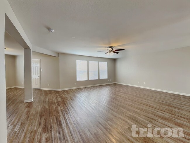 Photo - 1351 Waterlily Lane