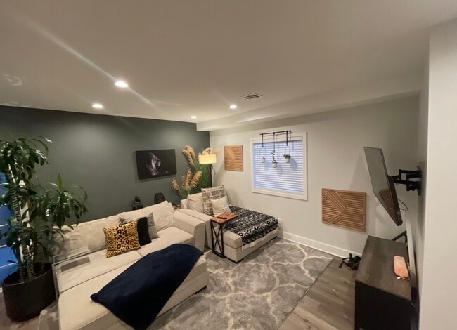 Photo - 4400 Boyar Ave