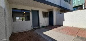 Building Photo - 3411 N 12th Pl