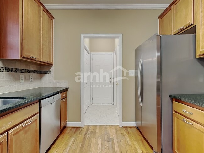 Photo - 7904 Willow Croft Dr