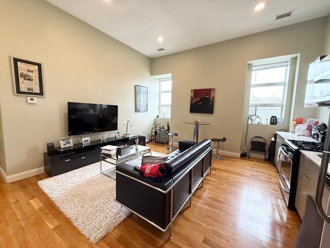 Photo - 409 Dudley St Unit 8