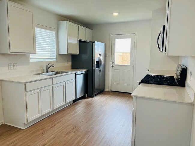 Building Photo - 26739 Paloma Blanca Dr