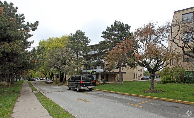 Photo principale - 166 Wilson Ave