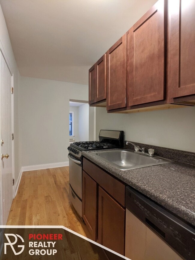 Photo - 813 W Cornelia Ave Unit 817A-108